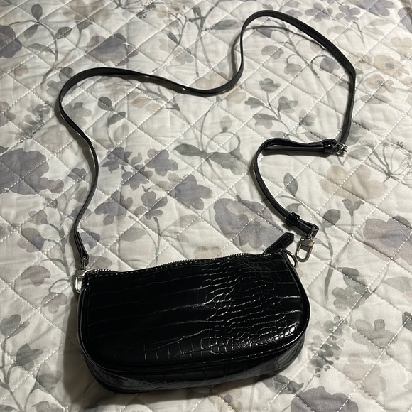 Handbags - New Black crossbody bag